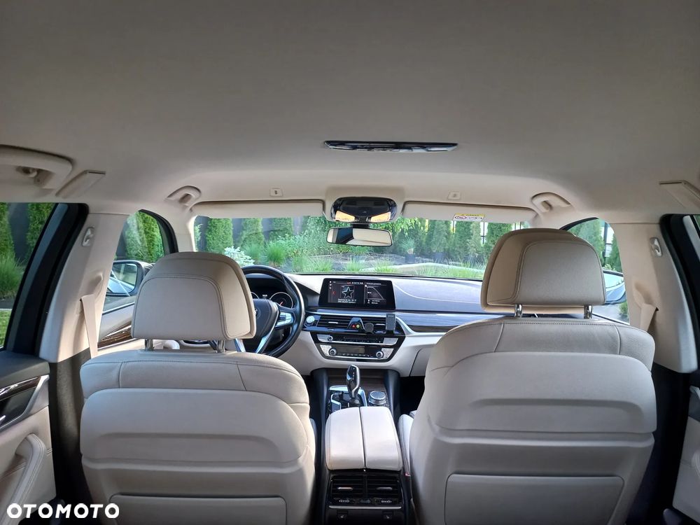 BMW Seria 5 520i - 27