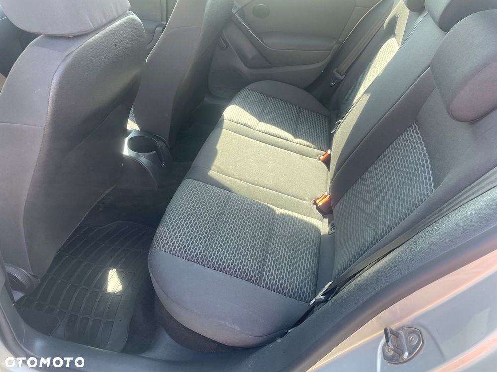 Volkswagen Golf 1.4 move - 11