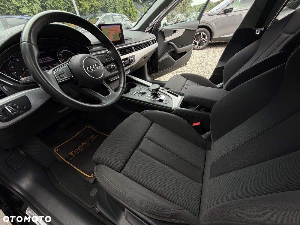 Audi A4 Avant 40 TFSI S tronic design - 17