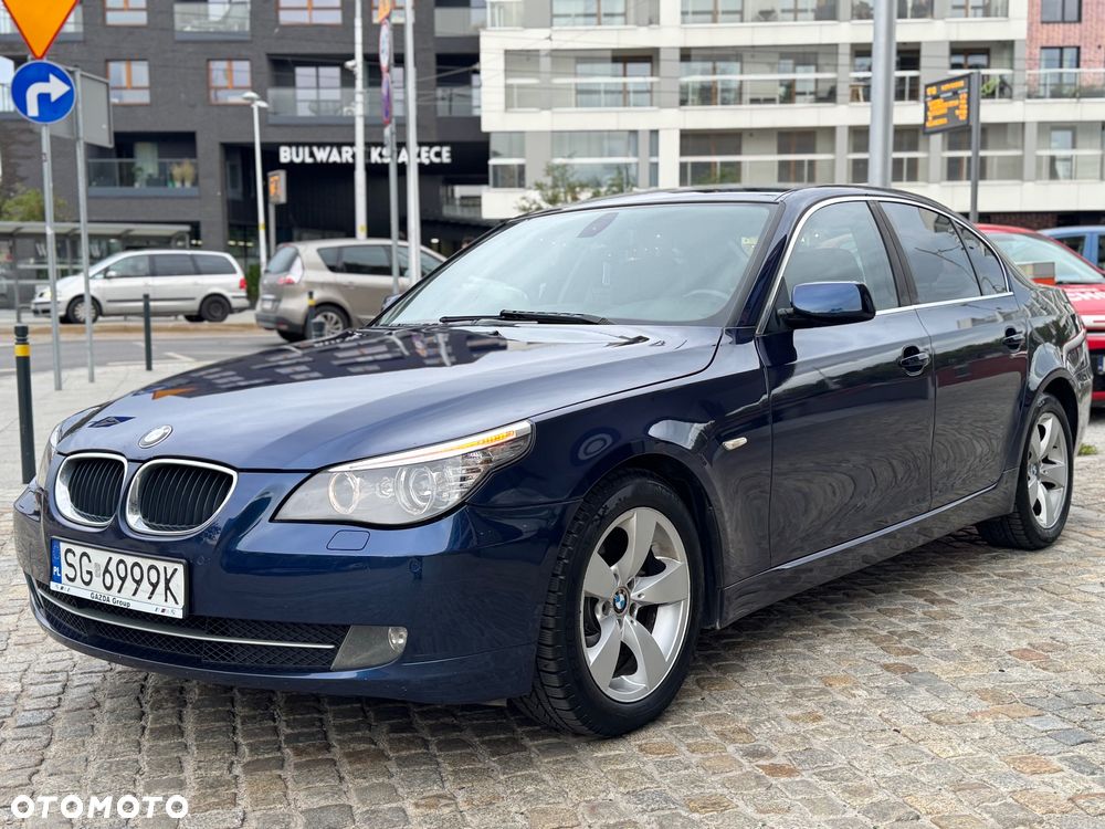 BMW Seria 5 520i Edition Exclusive - 1
