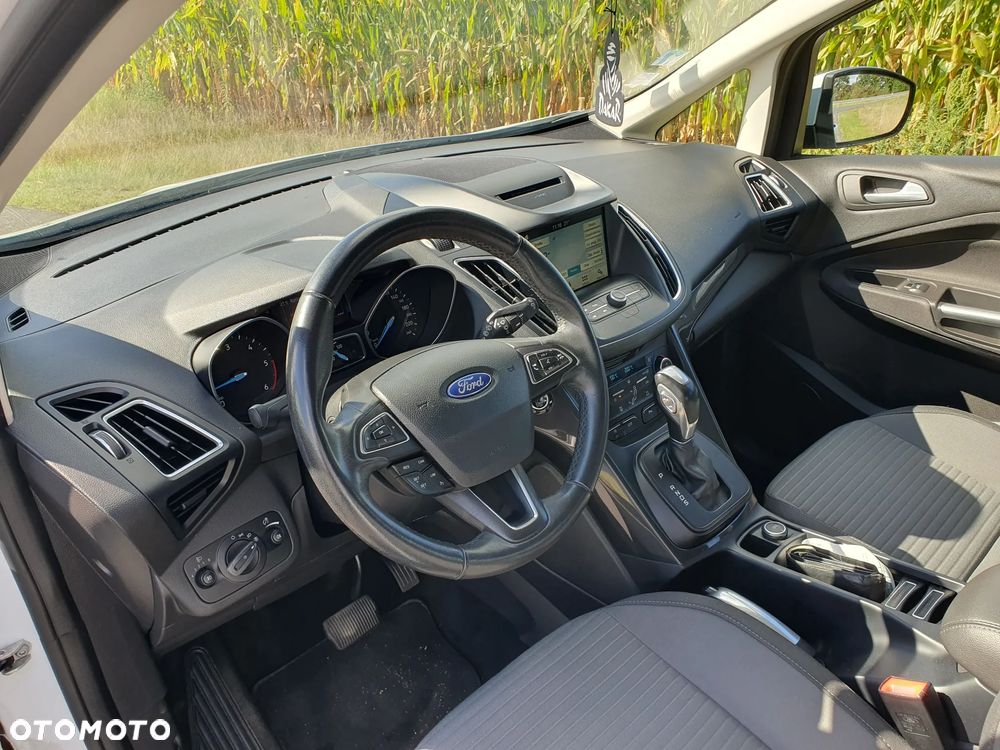 Ford Grand C-MAX - 11