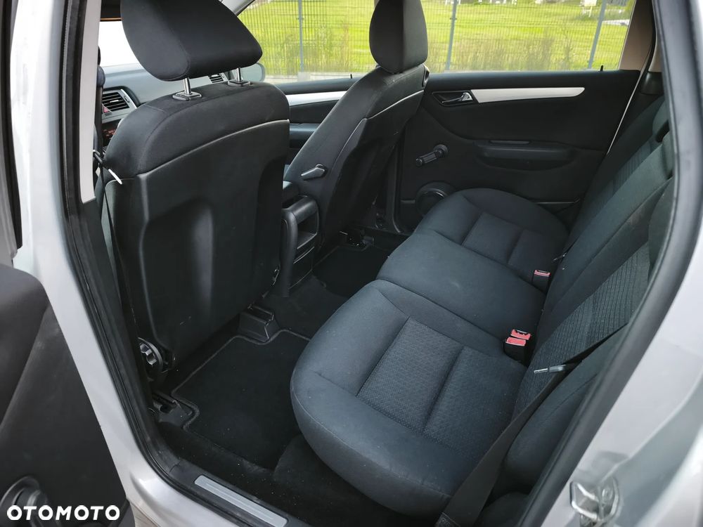 Mercedes-Benz Klasa B 200 CDI Autotronic - 12