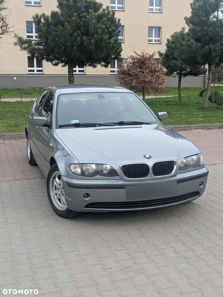 BMW Seria 3 318i - 9