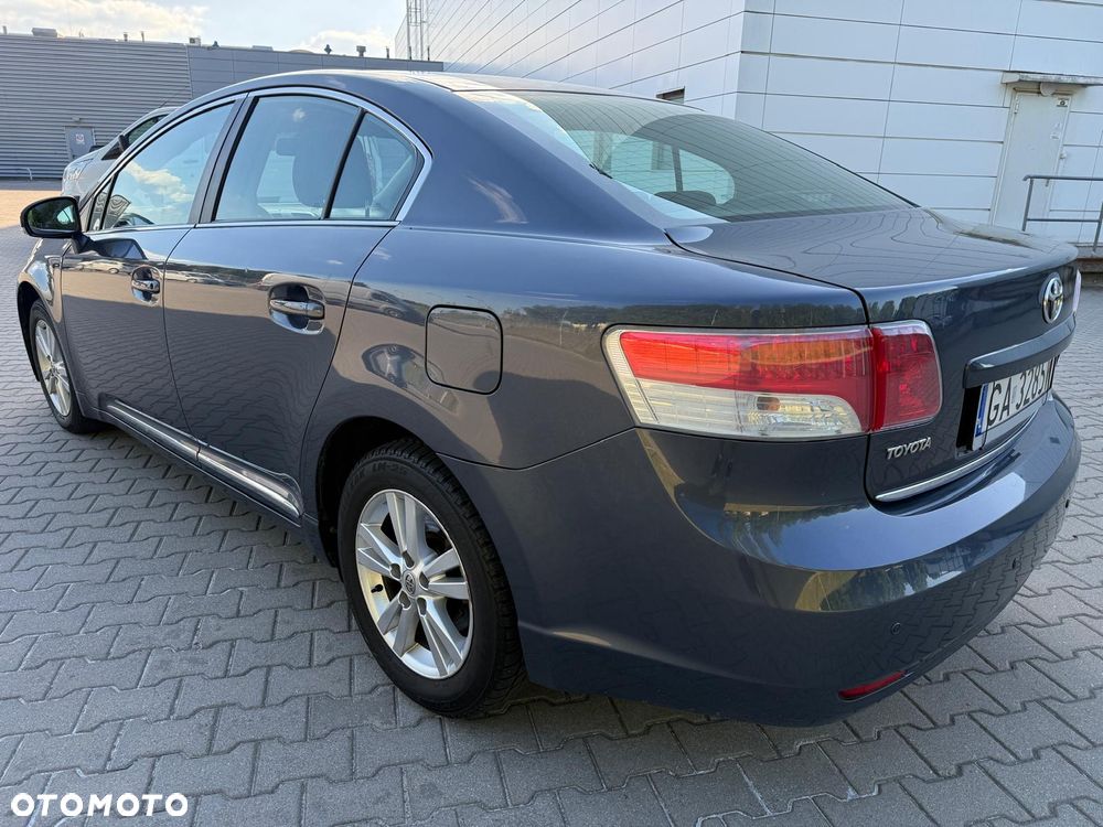Toyota Avensis - 3
