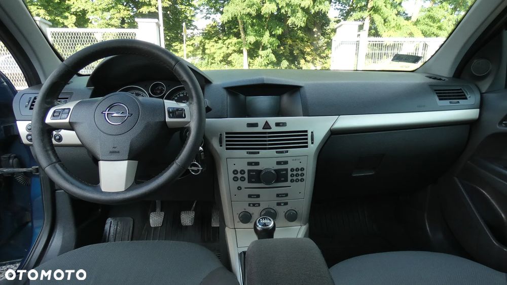 Opel Astra 1.6 Enjoy - 17