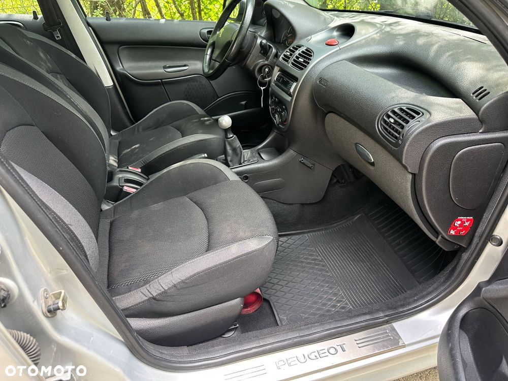 Peugeot 206 - 7