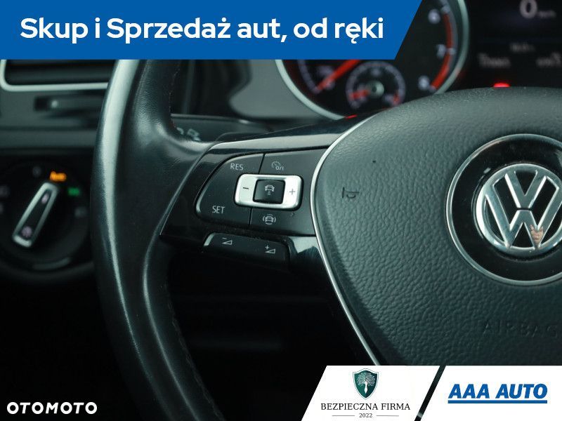Volkswagen Golf Variant - 15