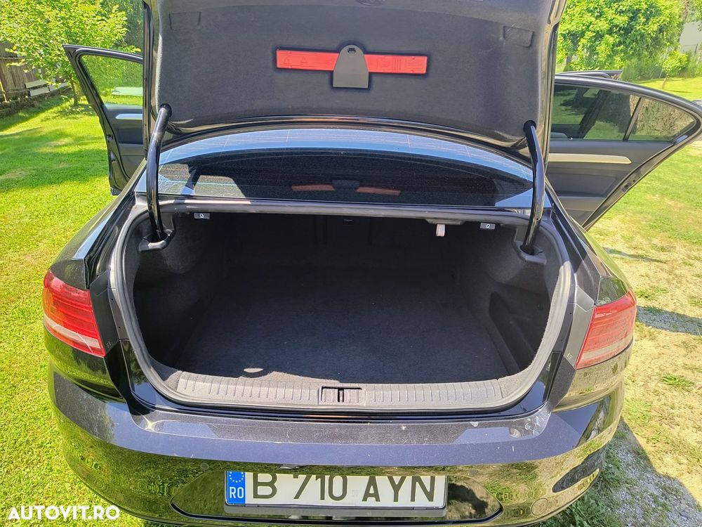 Volkswagen Passat 1.6 TDI Comfortline - 7