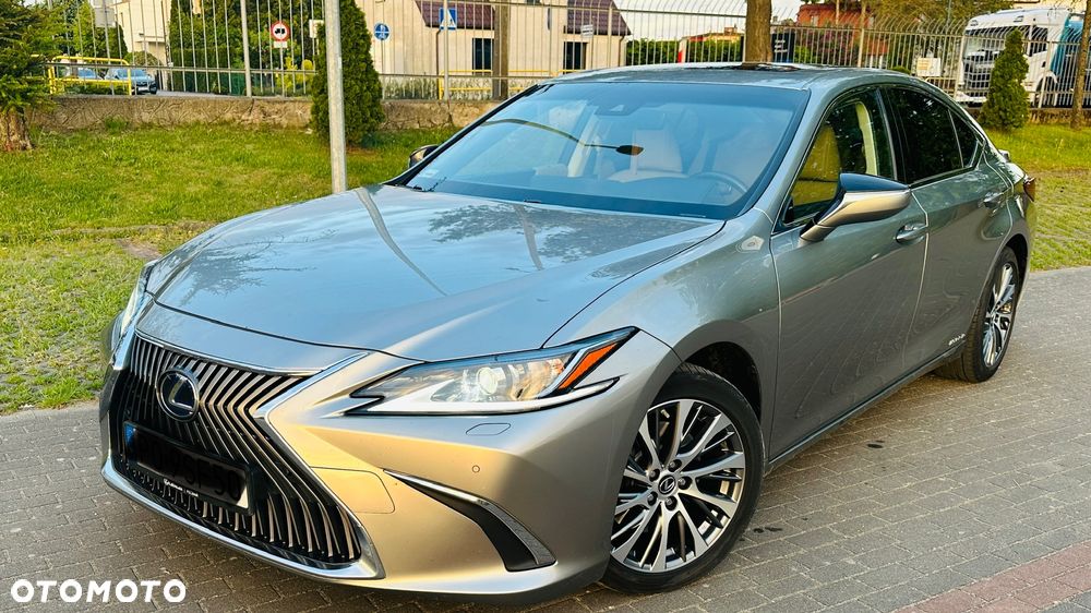 Lexus ES 300h Business Edition + - 2