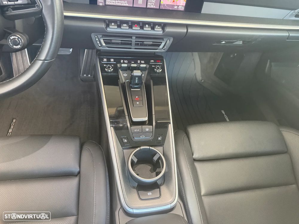 Porsche 911 (992) Turbo S PDK - 14