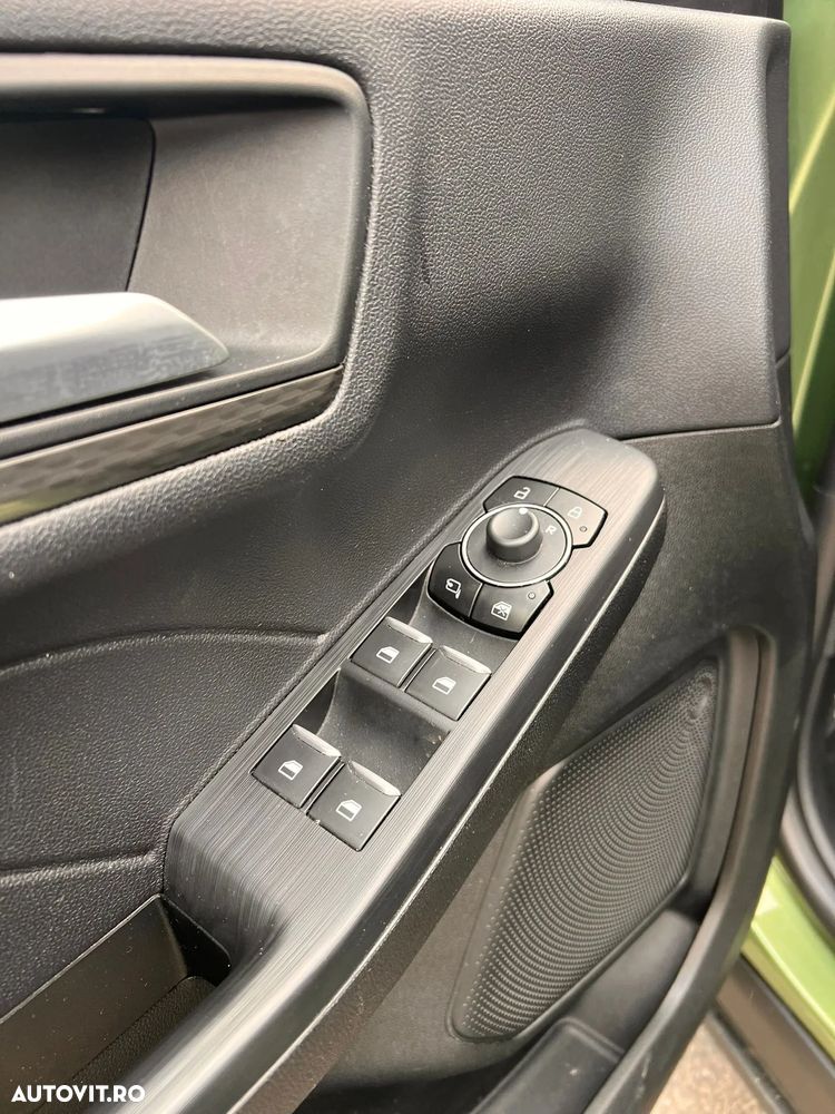 Ford Kuga - 11