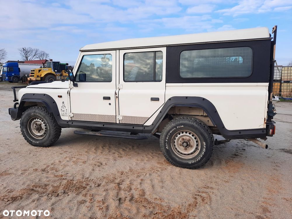 Land Rover Defender - 4