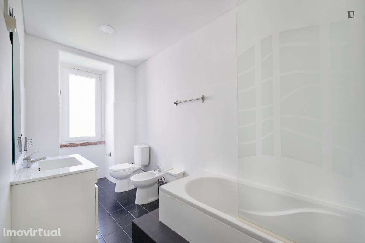 Quarto - localizado em Alameda Lisbon - Grande imagem: 5/51