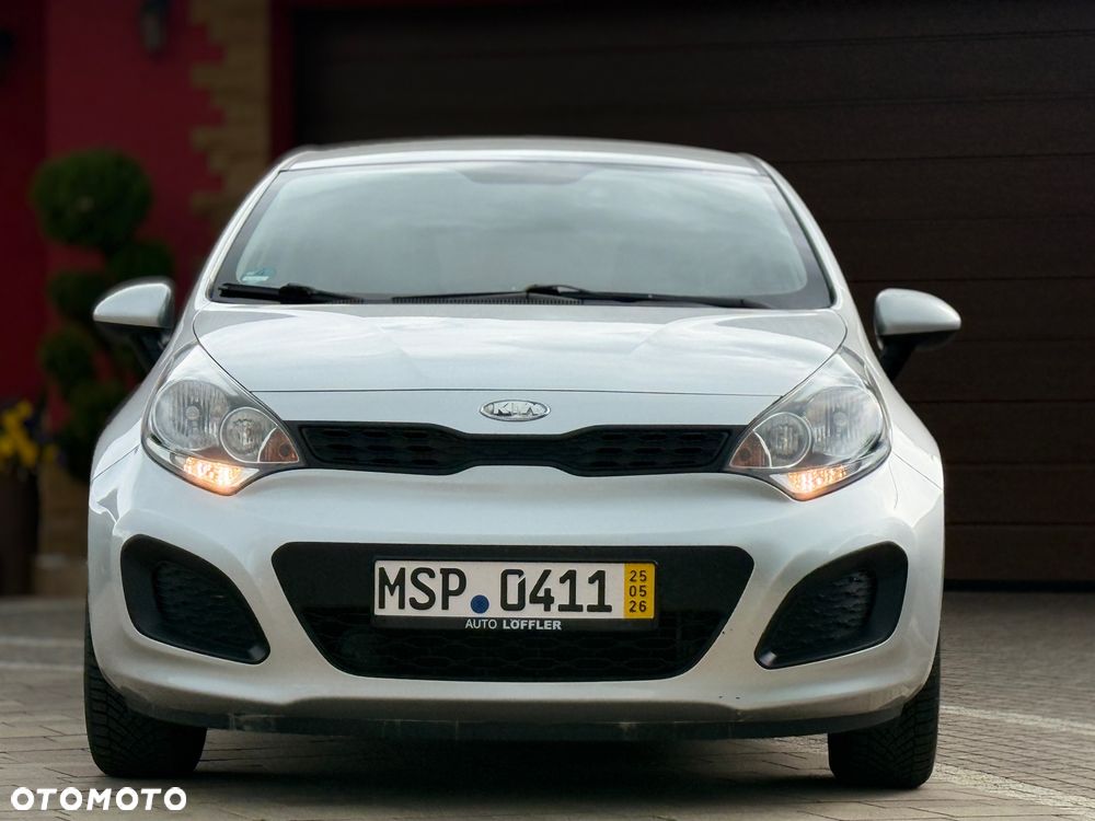 Kia Rio - 5