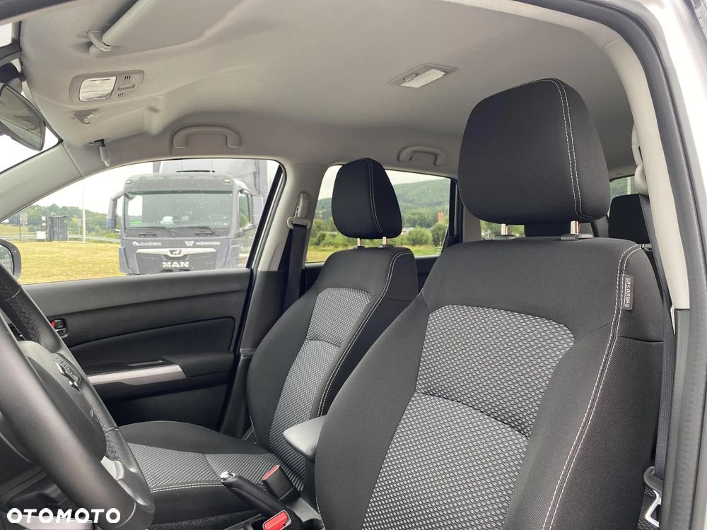 Suzuki Vitara 1.4 Boosterjet SHVS Premium 4WD - 11
