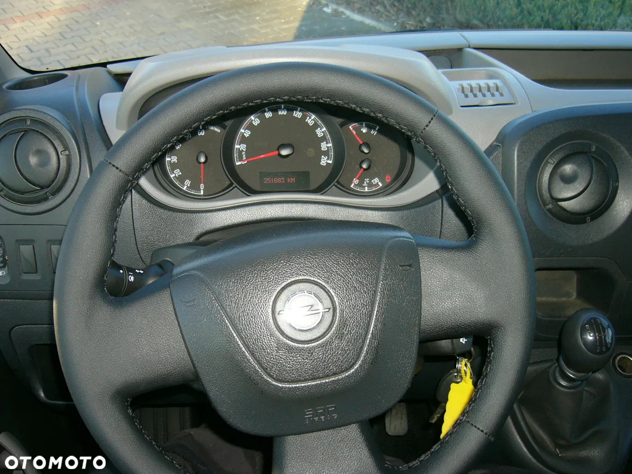 Opel Movano L2H2 2,3 dci 100Ps EURO5 - 23