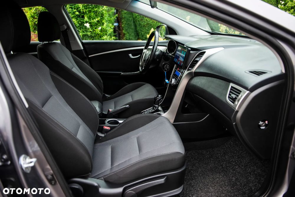 Hyundai i30 1.6 GDI Premium - 38