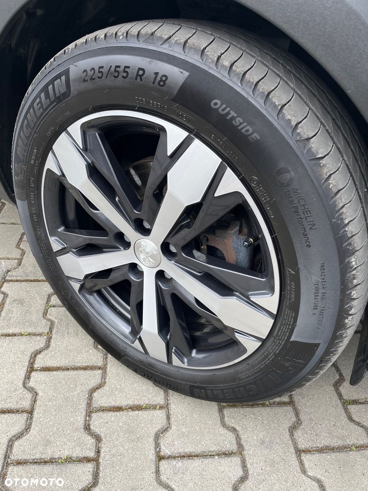 Peugeot 5008 BlueHDi 130 EAT8 Allure - 25