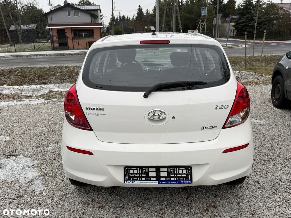 Hyundai i20 - 14