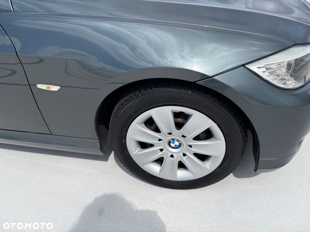 BMW Seria 3 318i - 36