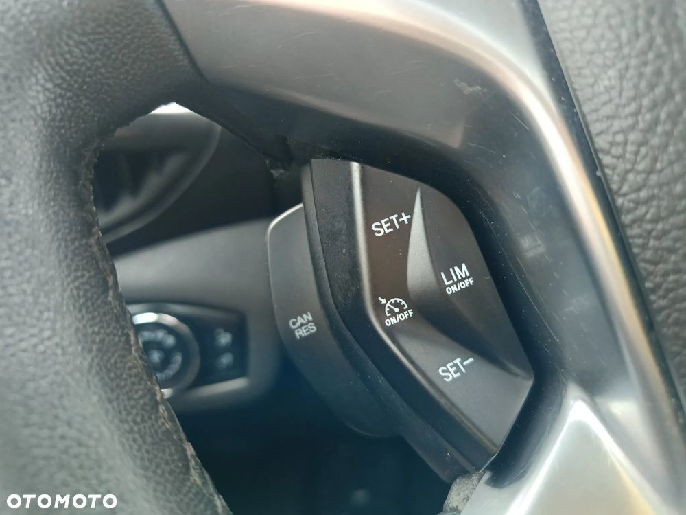 Ford Tourneo Connect Grand - 21