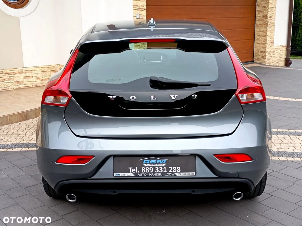 Volvo V40 D2 Momentum - 23