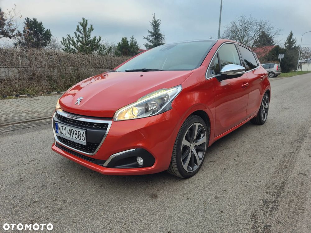 Peugeot 208 - 5