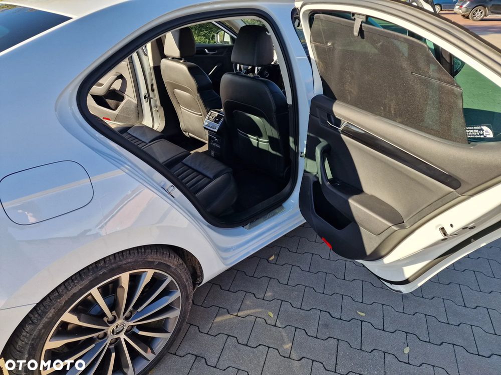 Skoda Superb 2.0 TSI L&K DSG - 20