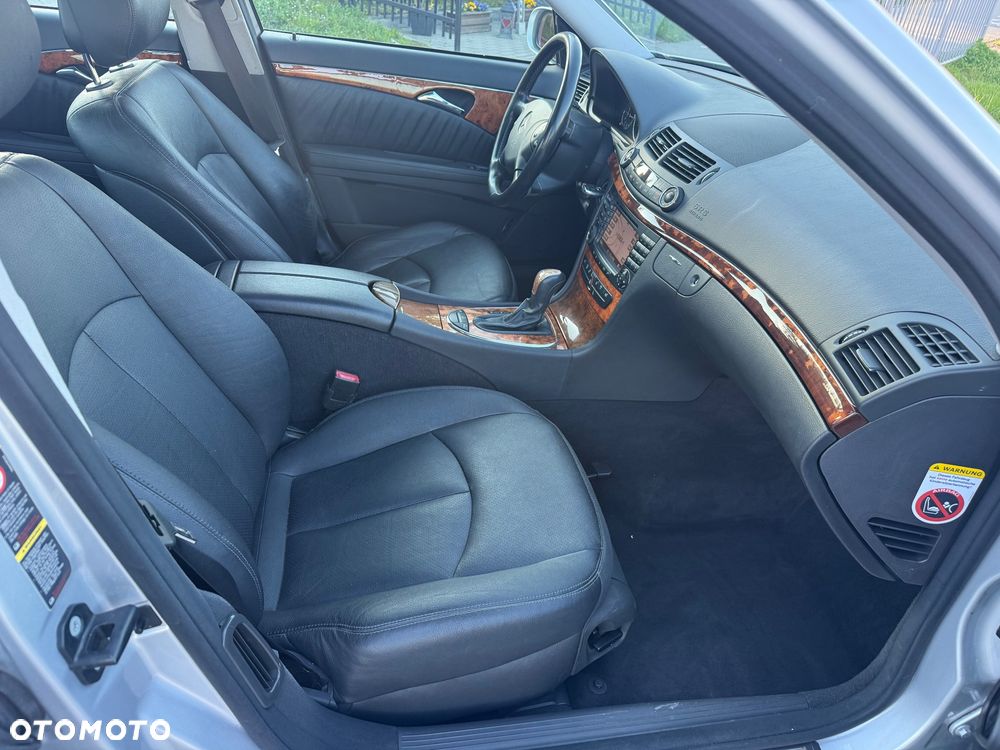 Mercedes-Benz Klasa E 500 4Matic Automatik Elegance - 12