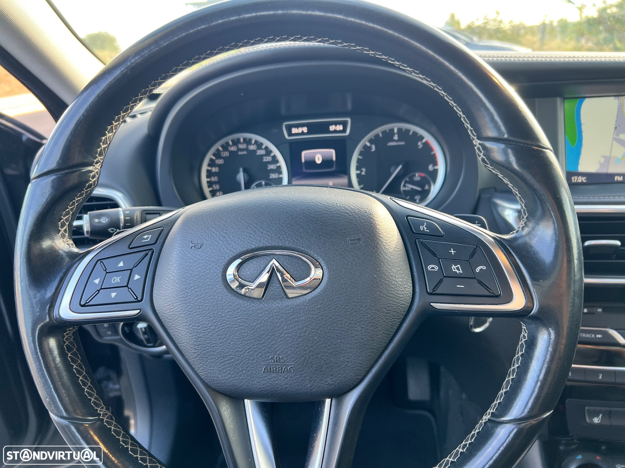 Infiniti Q30 1.5d DCT Business - 13