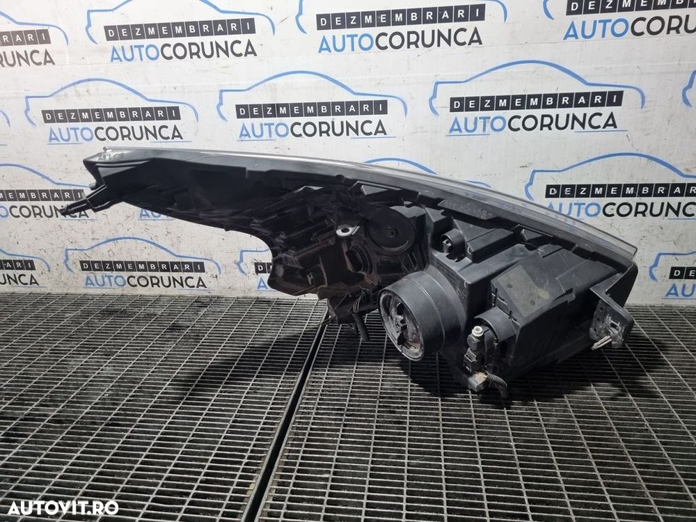 Far Stanga Opel Vivaro B 2014 - 2018 5 Usi (1272) Fara xenon - 2