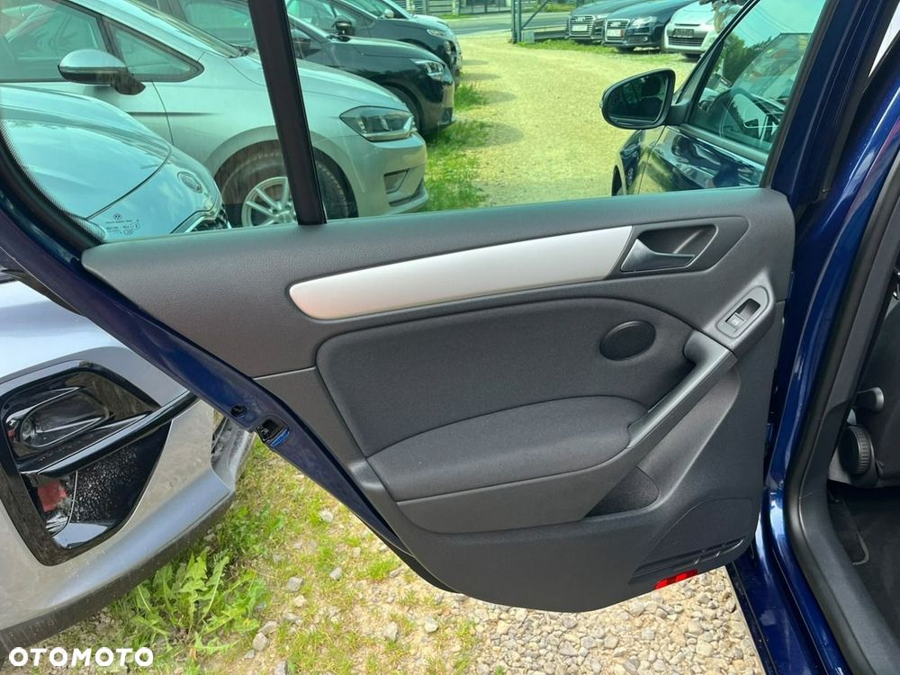 Volkswagen Golf - 21
