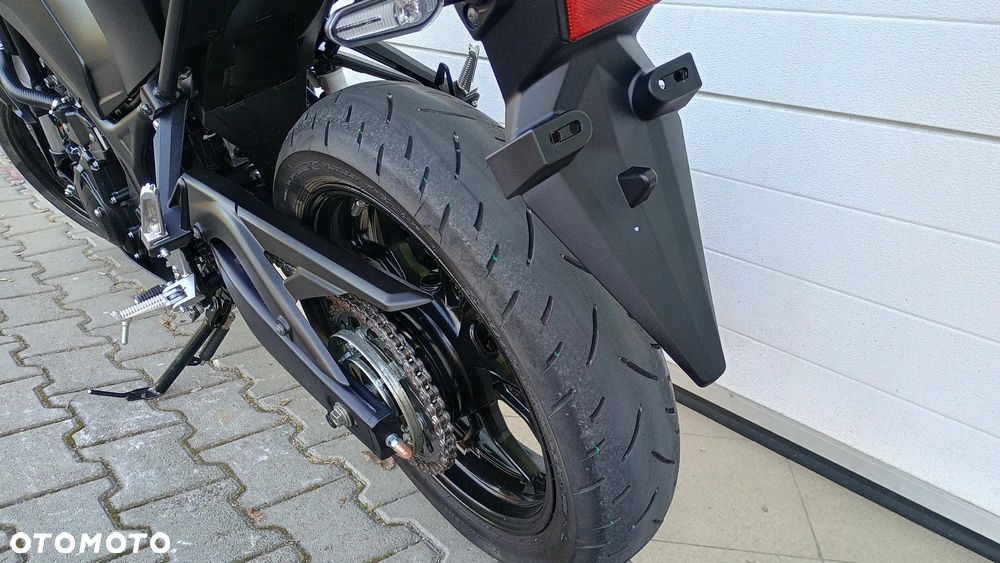 Yamaha MT - 17
