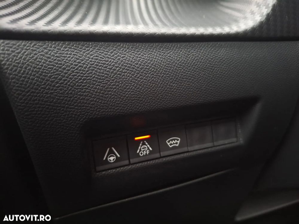 Peugeot 2008 1.5 BlueHDI 130 S&S EAT8 GT - 38