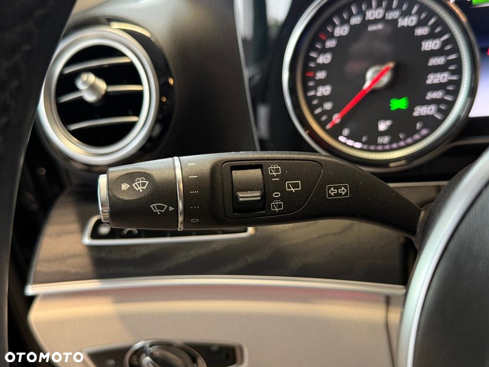 Mercedes-Benz Klasa E - 32