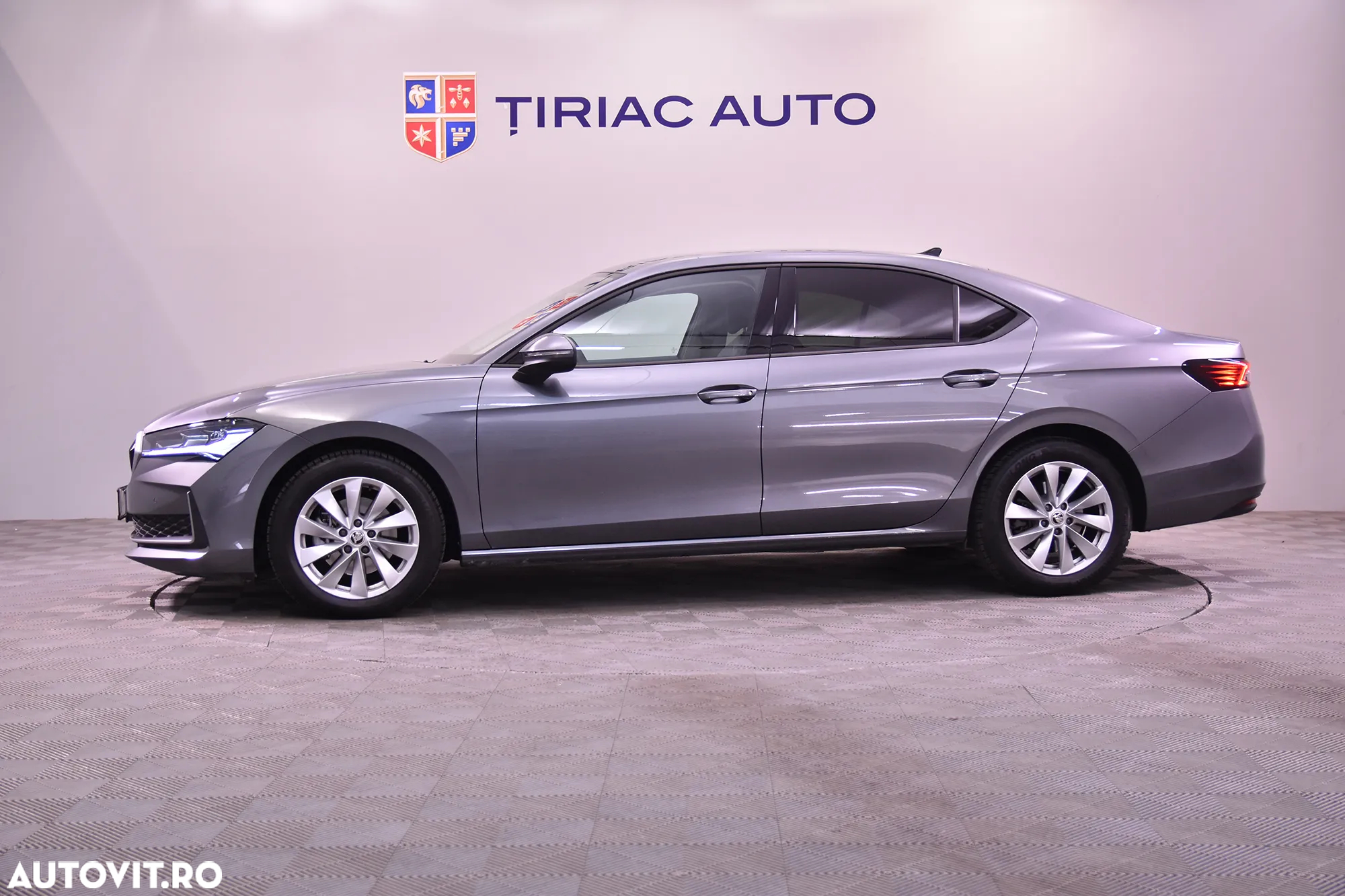 Skoda Superb 2.0 TDI DSG Style - 2