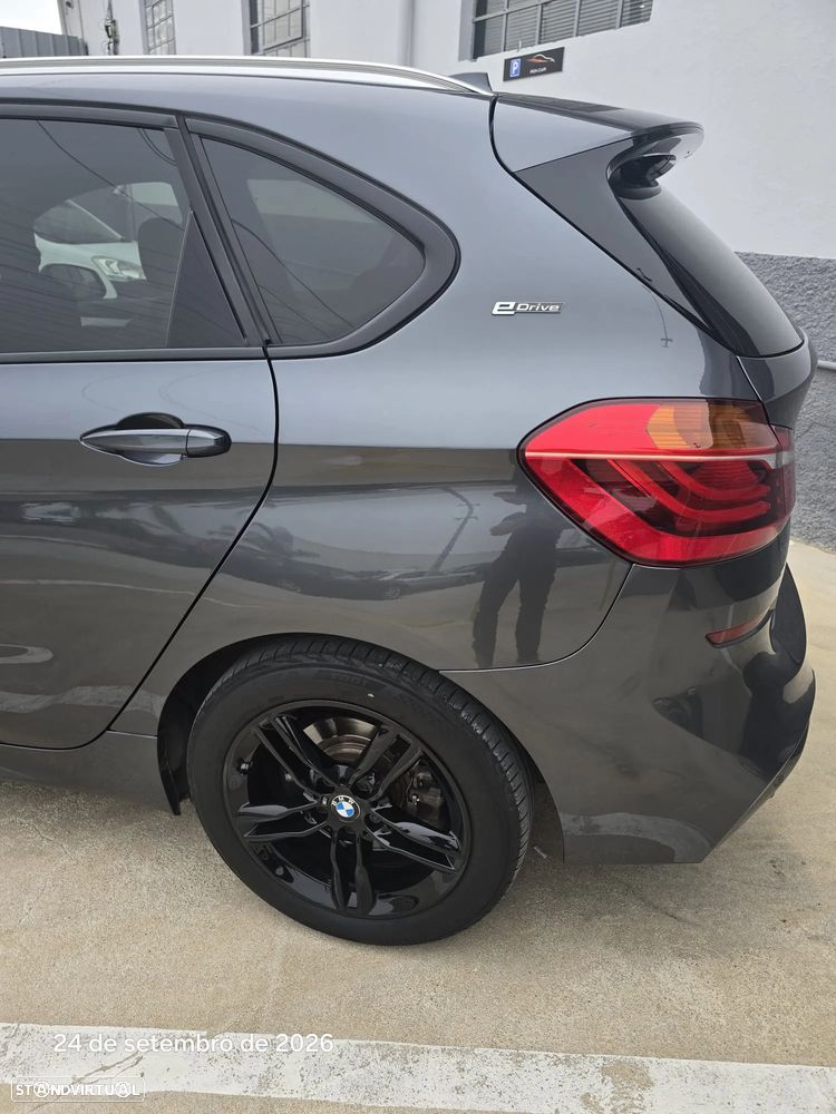 BMW 225xe Active Tourer - 12