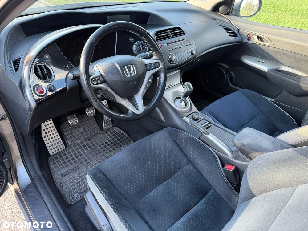 Honda Civic 1.8i-VTEC 50 Jahre Edition - 20