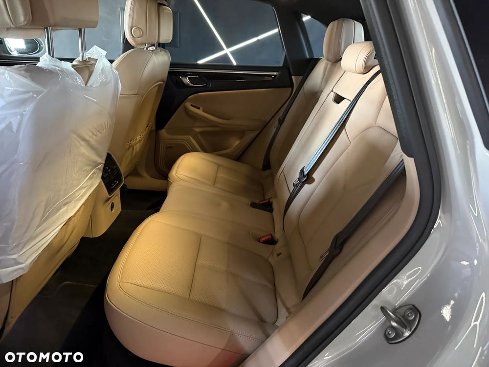 Porsche Macan GTS PDK - 29