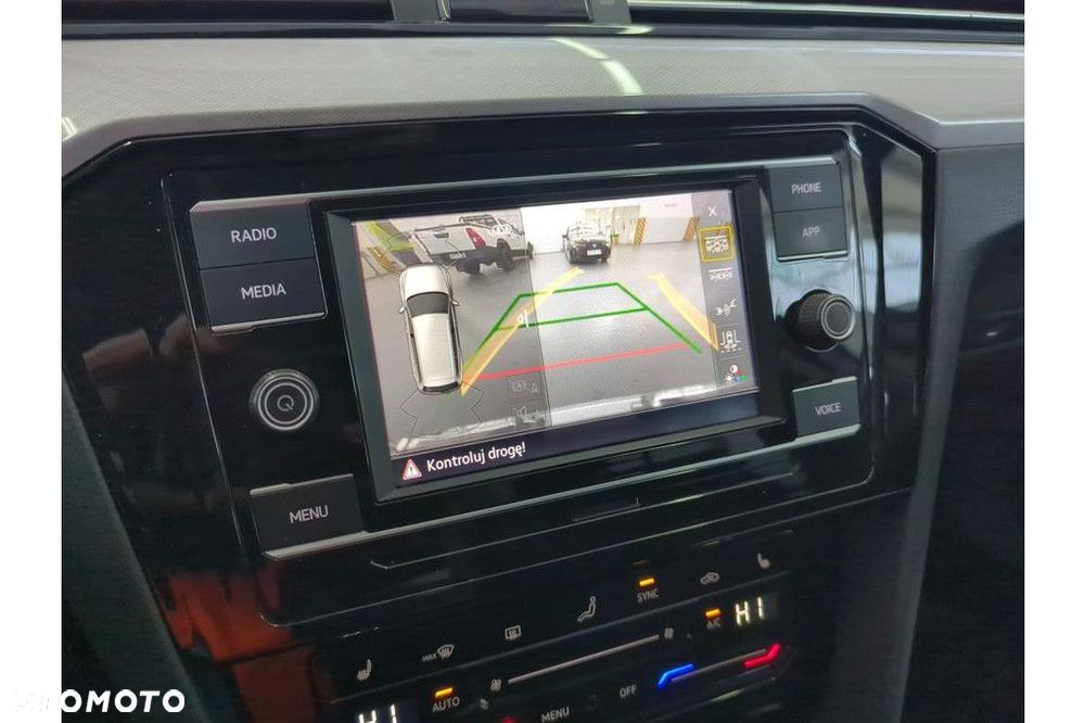 Volkswagen Passat 1.5 TSI EVO Business - 8