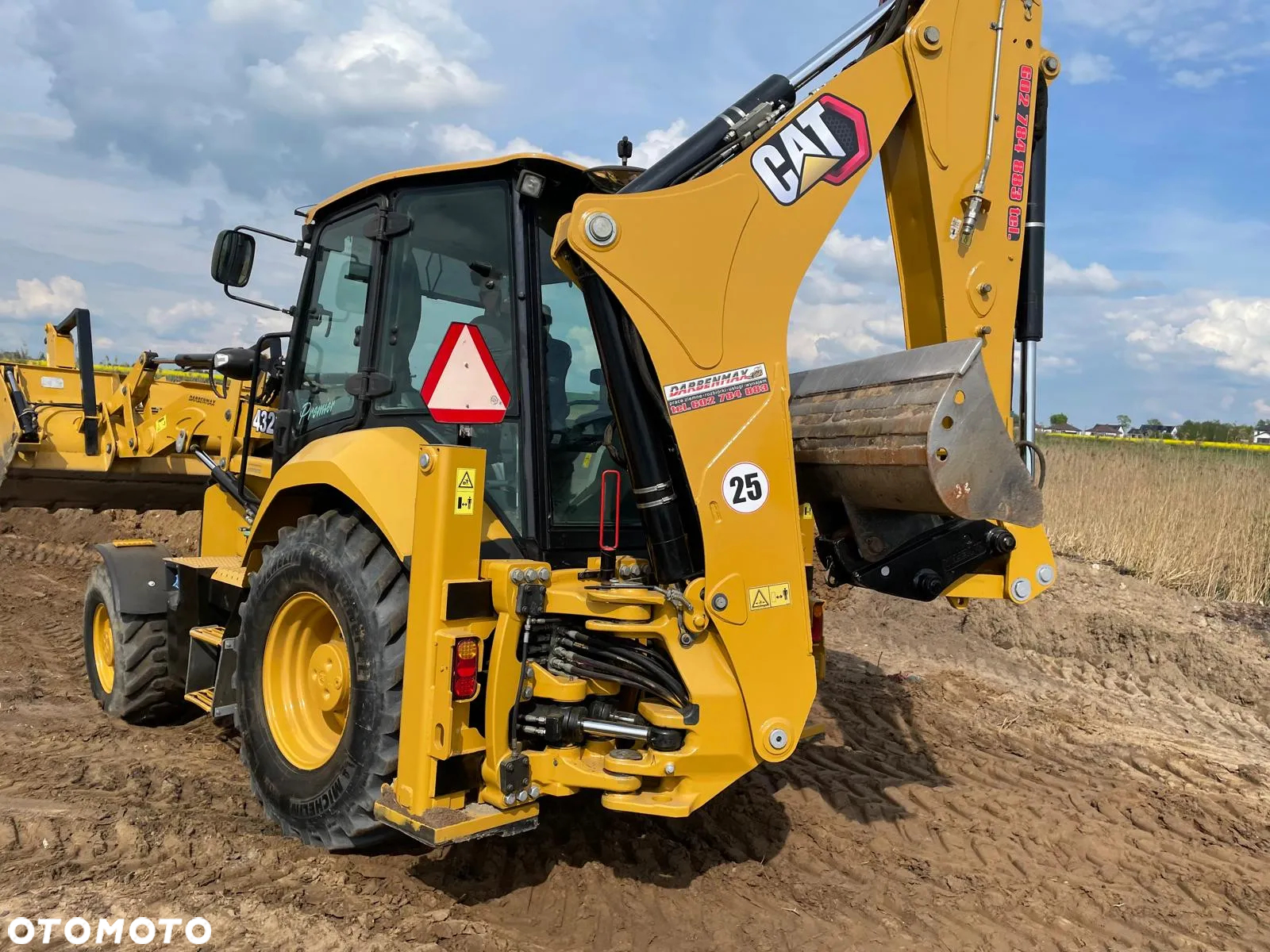 Caterpillar 432F 2 - 4