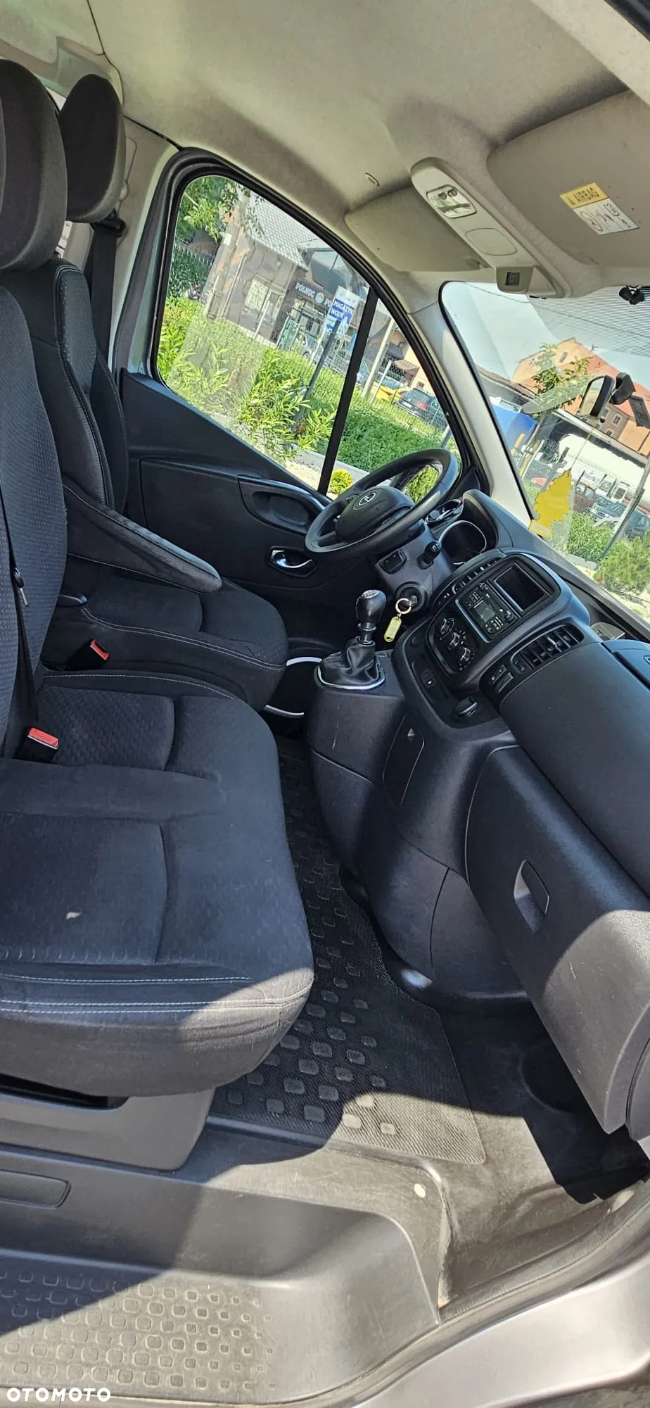 Opel Vivaro - 16