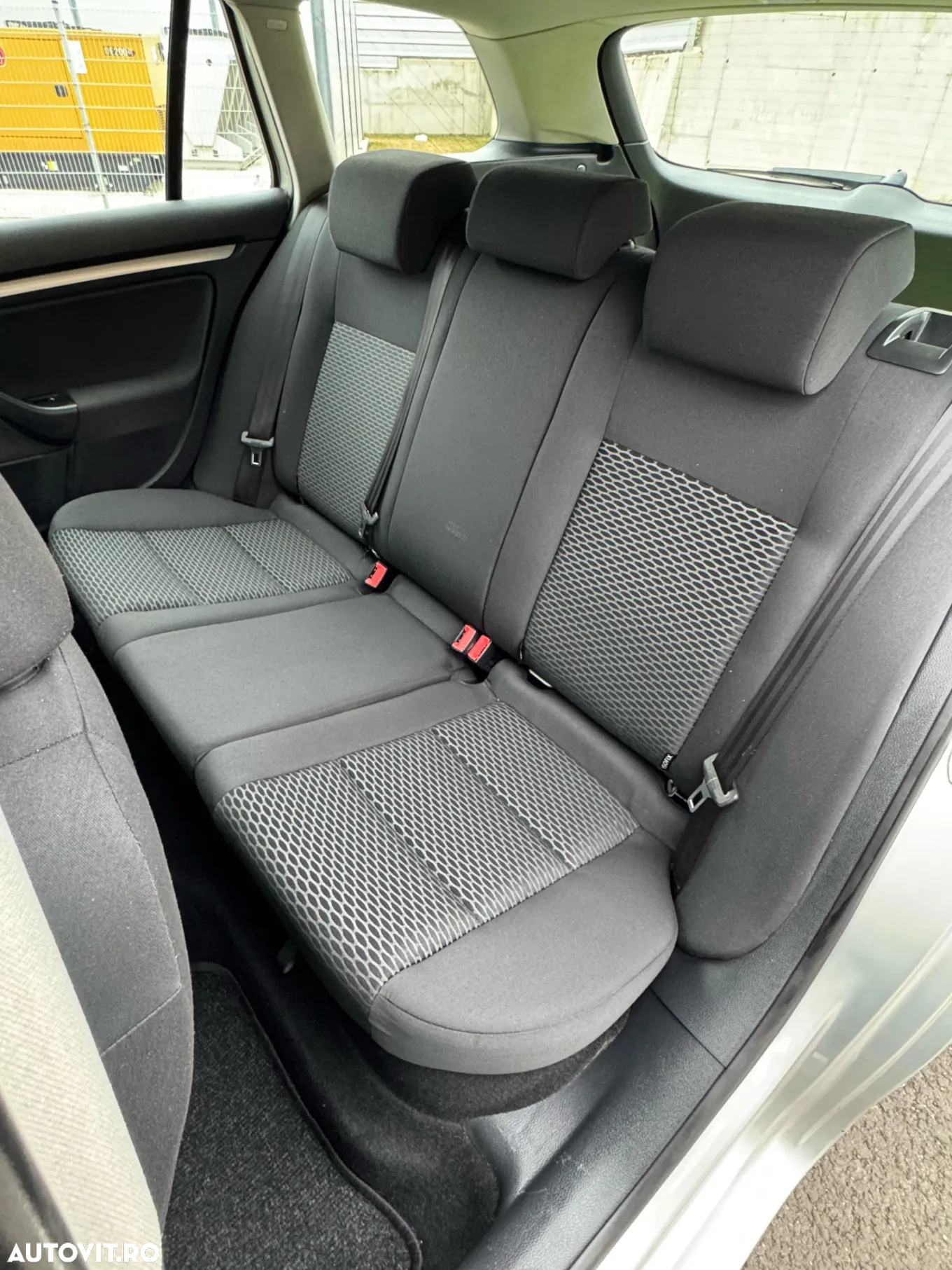 Volkswagen Golf 1.6 TDI DPF BMT Trendline - 10