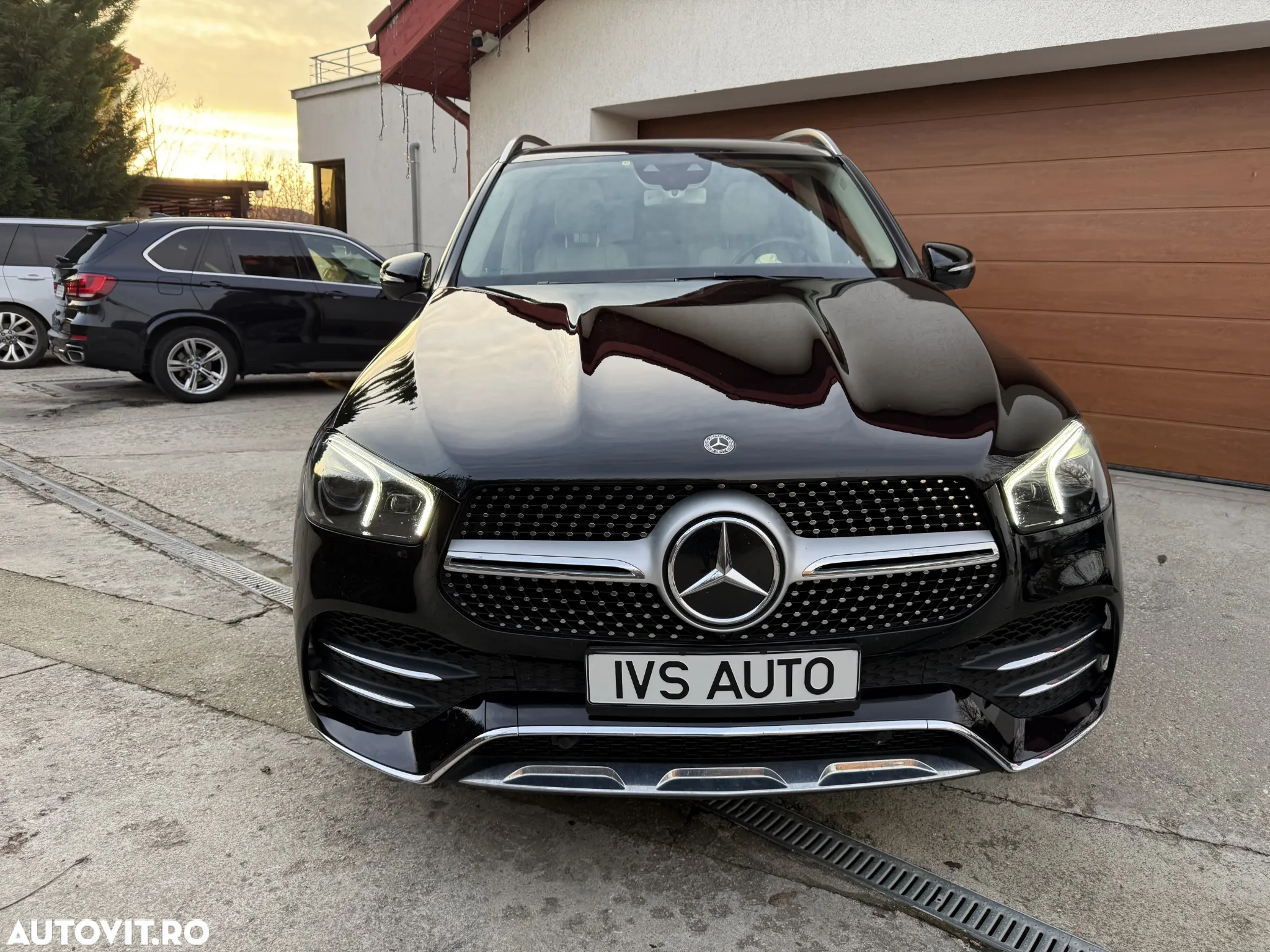 Mercedes-Benz GLE 300 d 4Matic 9G-TRONIC AMG Line - 3