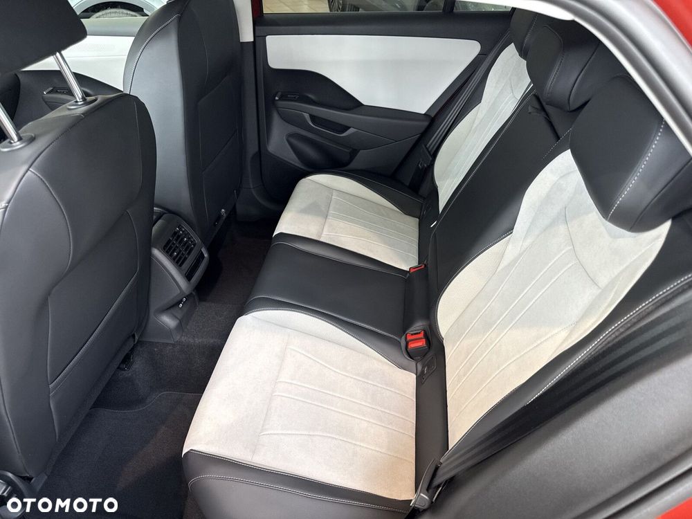 Volkswagen T-Roc 1.5 eTSI Style DSG - 17