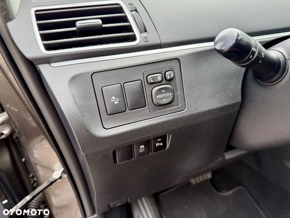 Toyota Verso 1.8 Prestige MS EU6 - 22