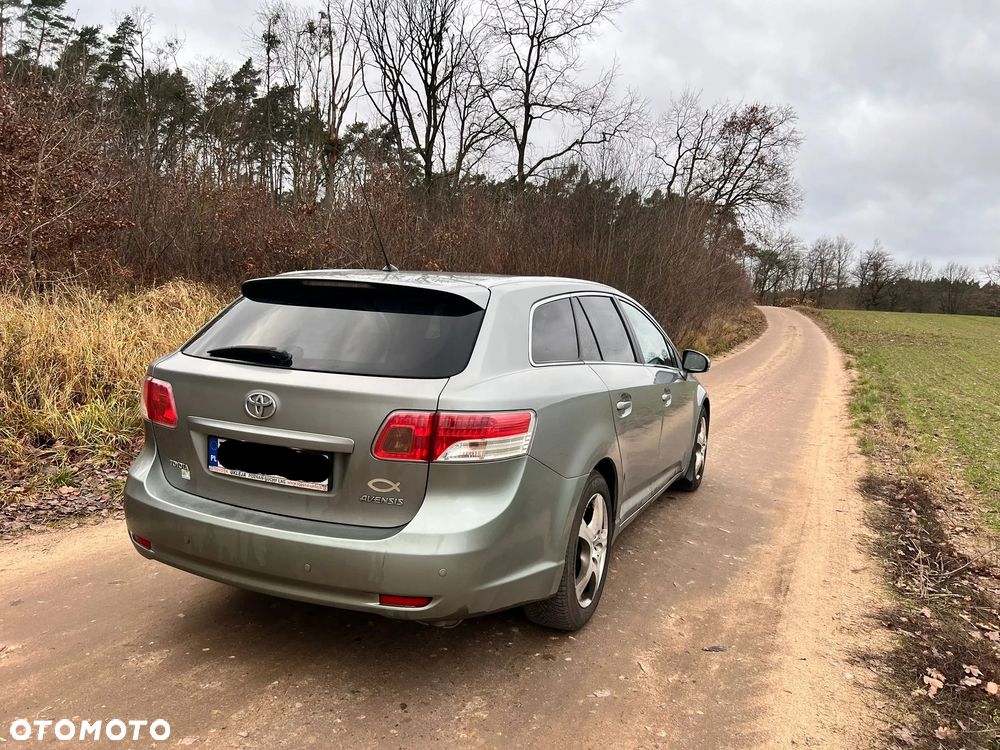 Toyota Avensis - 3