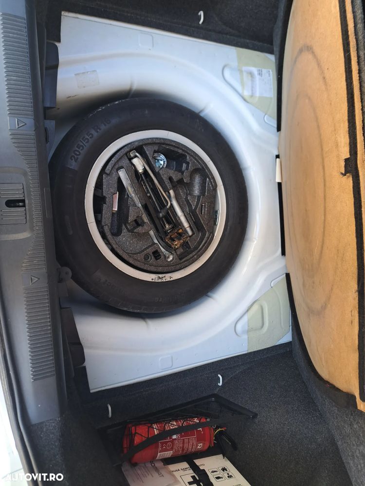 Skoda Octavia 1.6 TDI Business - 8