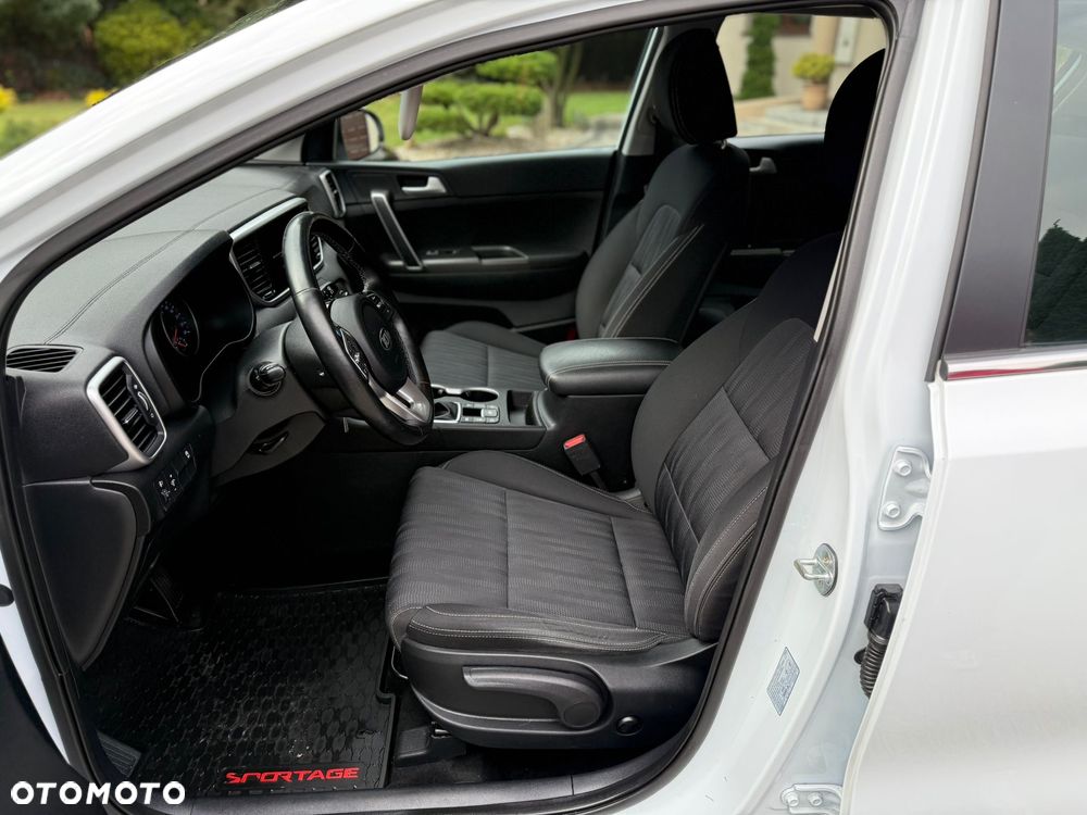 Kia Sportage 1.6 CRDI AWD Eco-Dynamics+ (48V M-H) DCT Black Edition - 12