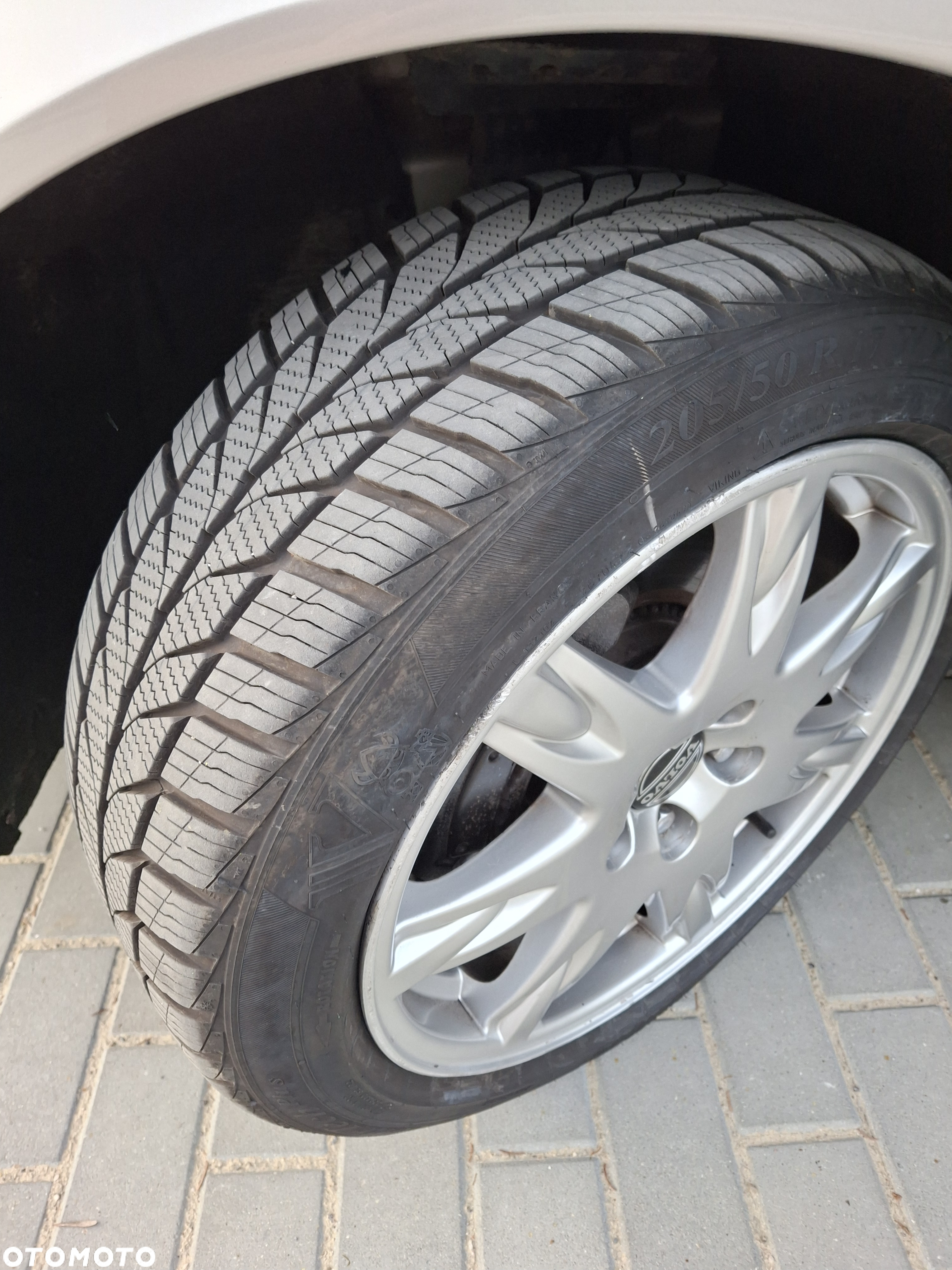 Volvo V70 D3 Momentum - 9
